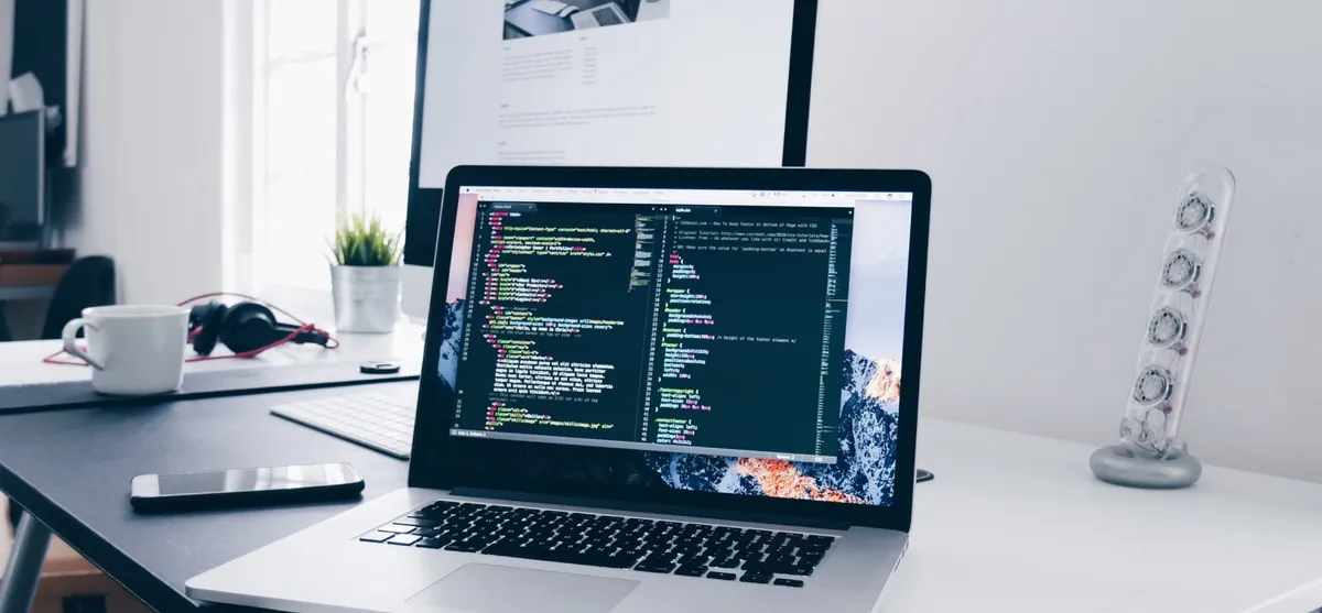 Imagem de destaque do artigo: How Much Does It Cost to Develop Software in 2026? Complete Pricing Guide